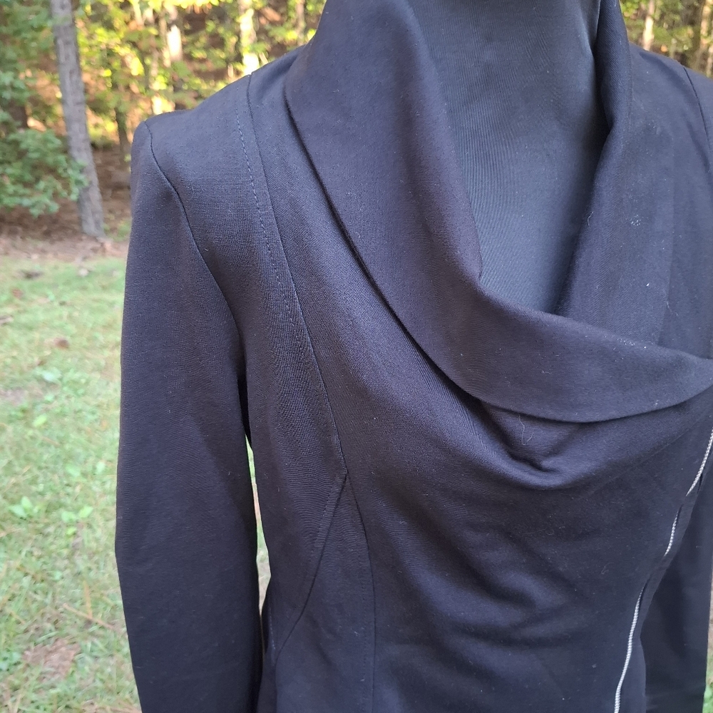 WHBM Asymetrical Moto Style Stretch Long Blazer Jacket Size 12 Black - Picture 2 of 9